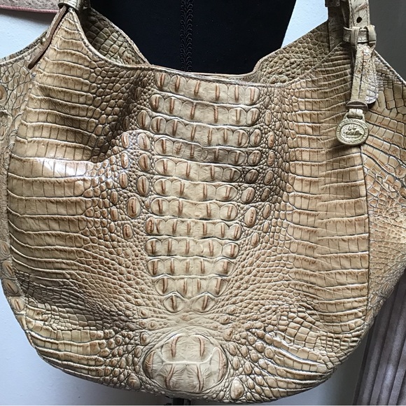 BRAHMIN TOTE PURSE, magnetic closure, key strap, pen holder, dark camel. - Picture 4 of 11